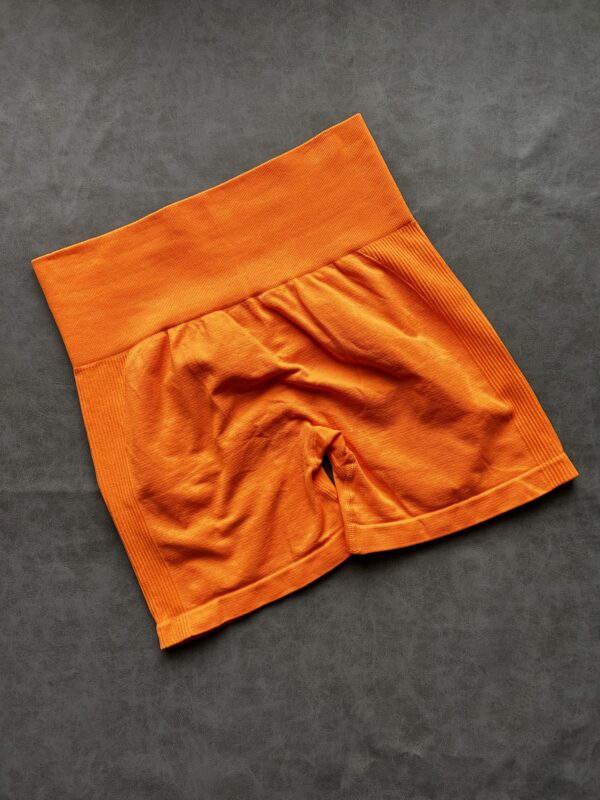 SHORT NARANJA