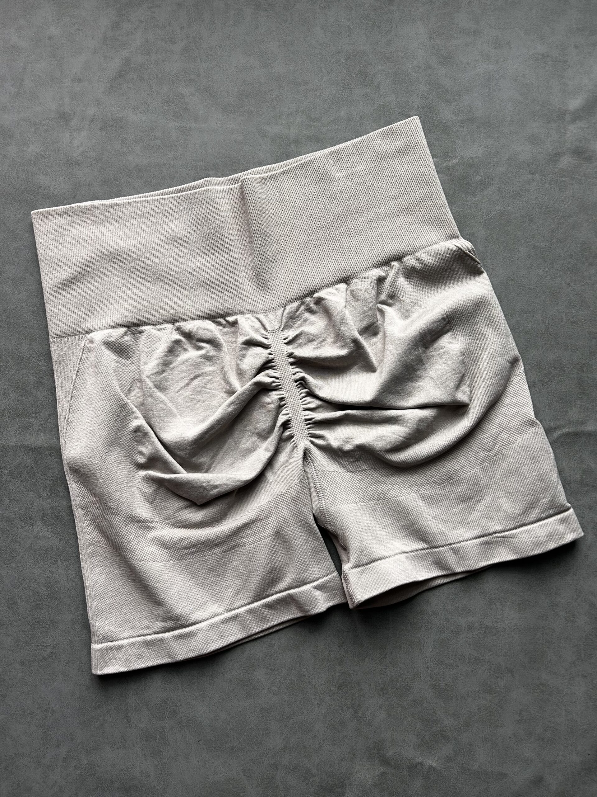 SHORT LISO